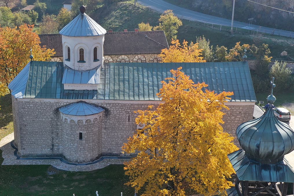 Црква Благовјештења Пресвете Богородице - Манастир Папраћа